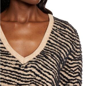 Astr The Label Tiger Pullover Sweater